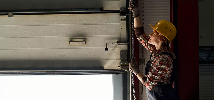 Addressing Common Garage Door Stoppage Issues in Clermont, FL