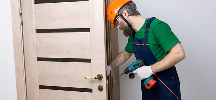 Replace Internal Door Handle with Lock Clermont